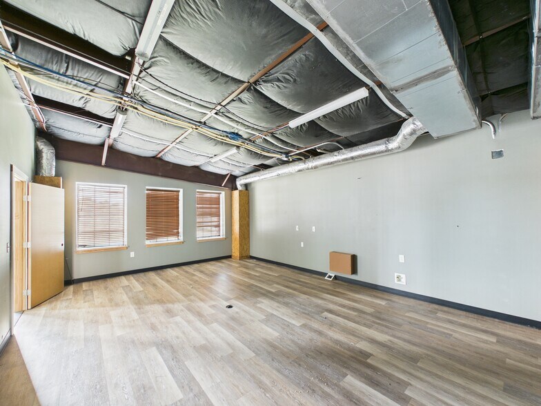 More Photos Of 431 S 17th St, West Columbia Warehouse For Sale