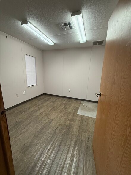 More Photos Of 1128 Dean Forest Rd, Savannah Office For Lease