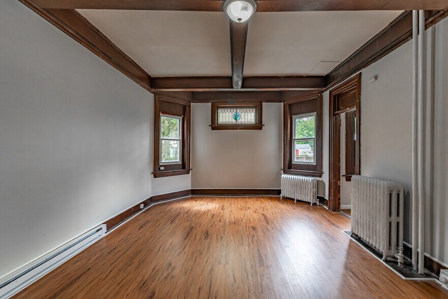 More Photos Of 403 Washington Ave, Sellersville Apartments For Sale
