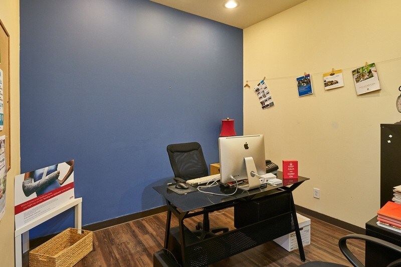 More Photos Of 5031 Forest Dr, New Albany Medical For Sale