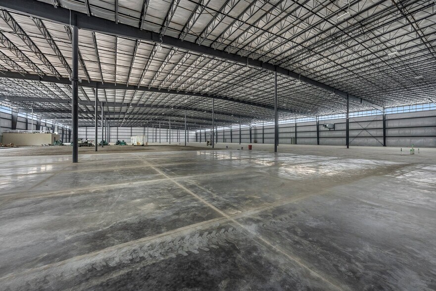 More Photos Of 55 Bagwell Blvd, Scottsville Warehouse For Lease