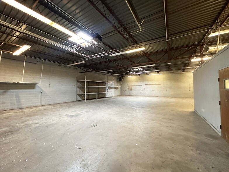 More Photos Of 400 S Coltrane Rd, Edmond Light Manufacturing For Lease