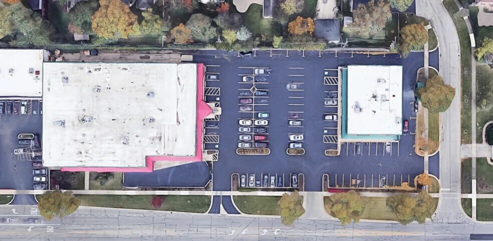 More Photos Of 3222 Glenview Rd, Glenview General Retail For Lease