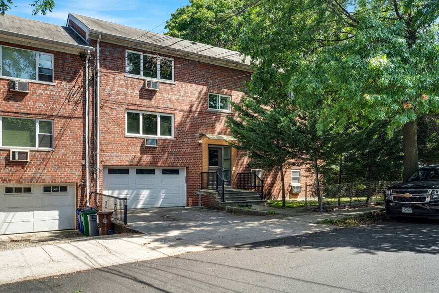More Photos Of 5834 Fieldston Rd, Bronx Apartments For Sale