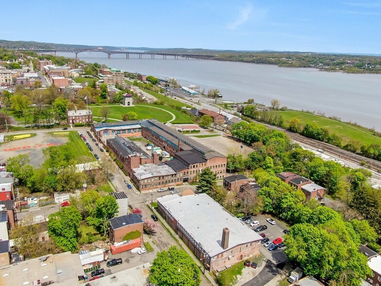 More Photos Of 24 Johnes St, Newburgh Light Manufacturing For Lease