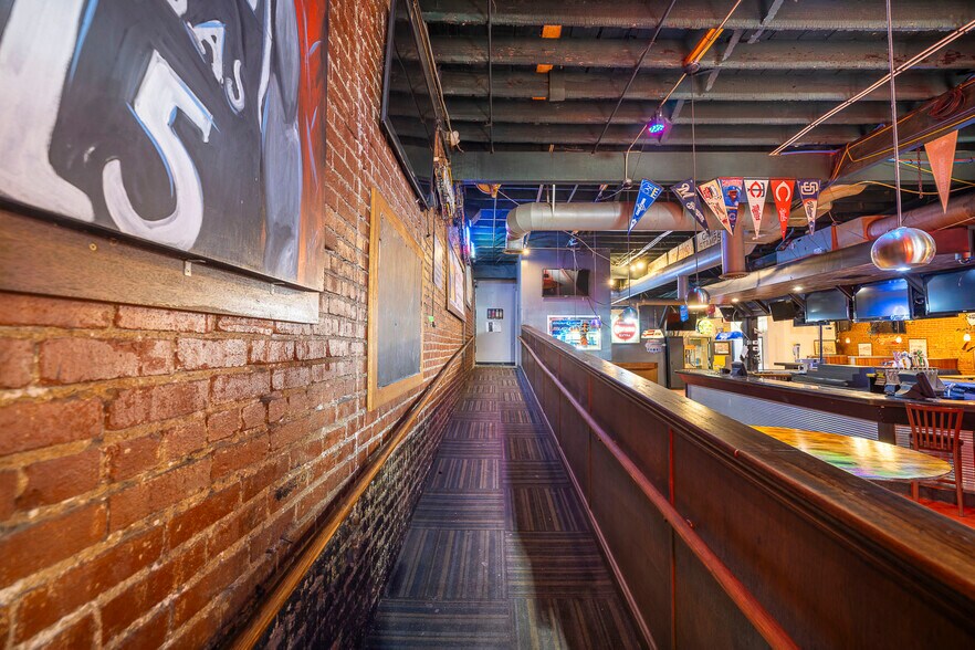 More Photos Of 117 N Mosley St, Wichita Bar For Sale