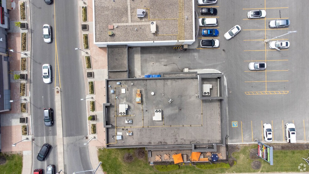 More Photos Of 7710 Markham Rd, Markham Restaurant For Lease