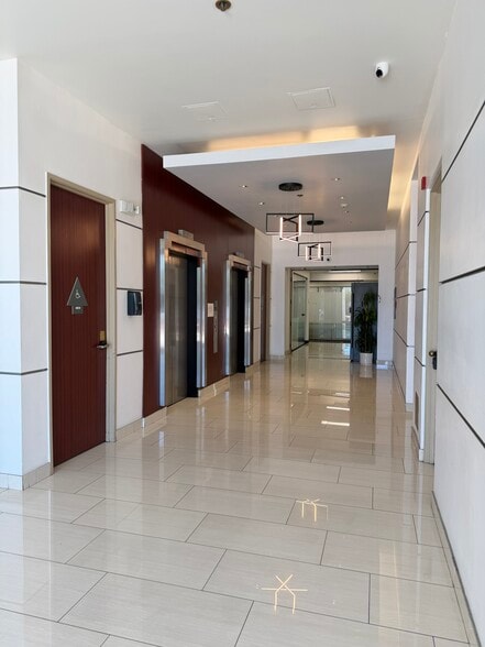 More Photos Of 337 N Vineyard Ave, Ontario Office Residential For Lease