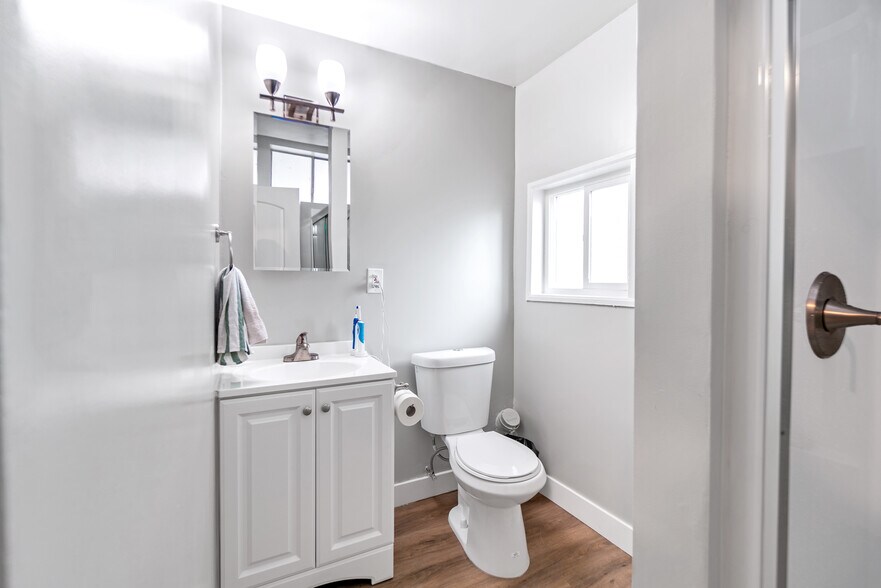 More Photos Of 3228-3230 Adeline St, Berkeley Apartments For Sale