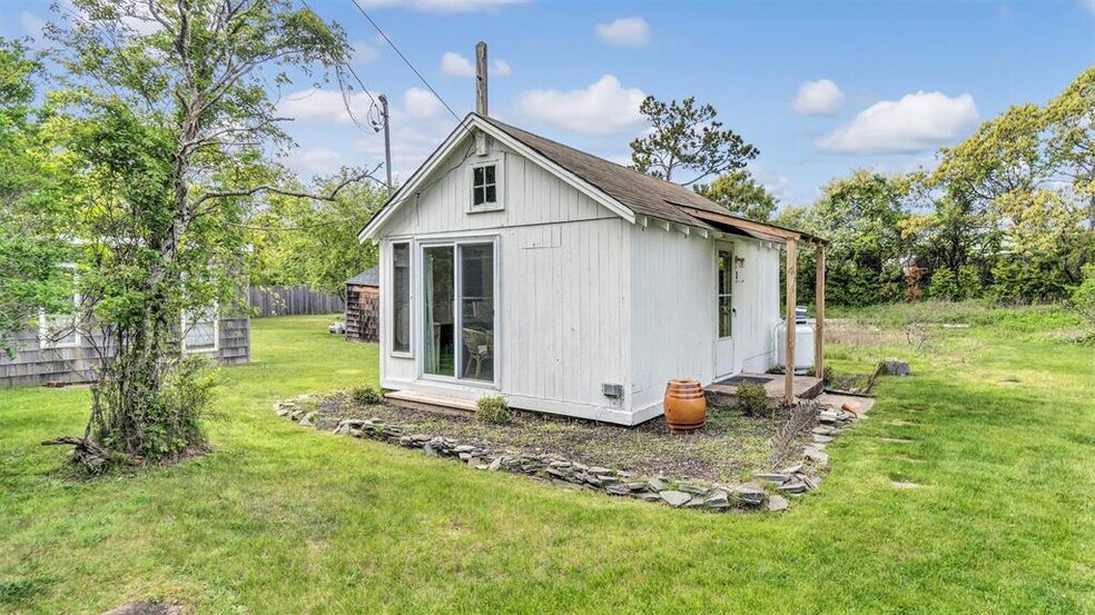 More Photos Of 18 N Shore Rd, Montauk Apartments For Sale