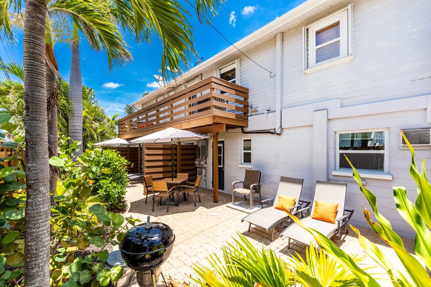 More Photos Of 1130 Gulf Blvd, Englewood Apartments For Sale