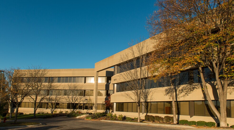 More Photos Of 800 E 101st Ter, Kansas City Office For Lease