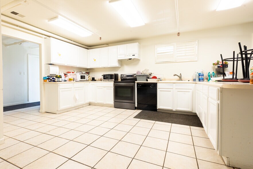 More Photos Of 155 Sheridan Blvd, Lakewood Freestanding For Sale