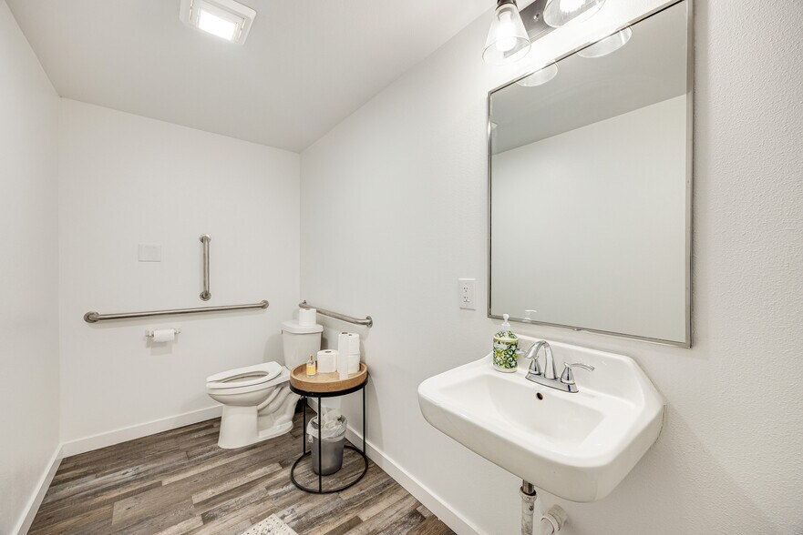 More Photos Of 2217 E Boulder St, Colorado Springs Light Distribution For Lease