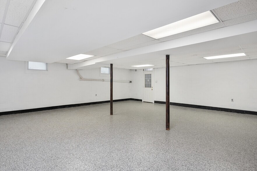 More Photos Of 2893 Jessup Rd, Jessup Office For Sale