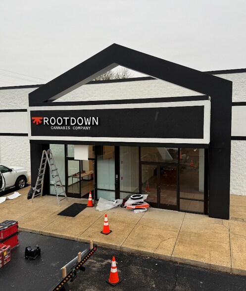 Primary Photo Of 3836 N Gloster St, Tupelo Freestanding For Lease