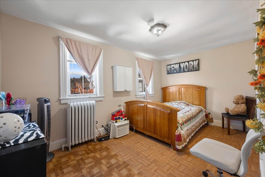 More Photos Of 49 LAKE St, West Harrison Restaurant For Sale