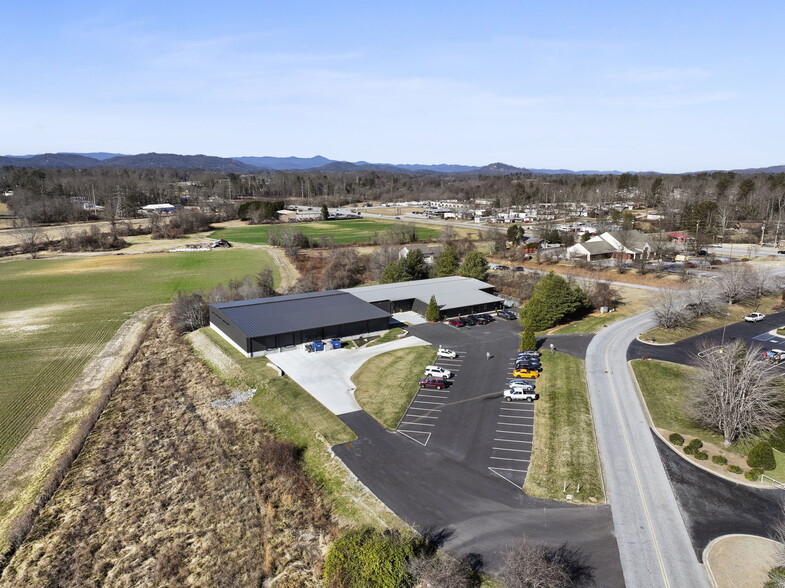More Photos Of 110 Commercial Blvd, Flat Rock Manufacturing For Lease