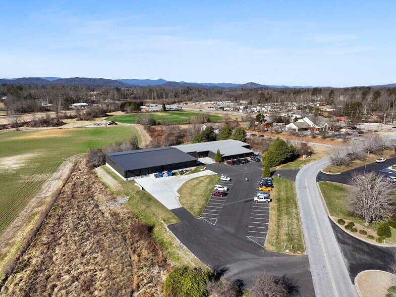 More Photos Of 110 Commercial Blvd, Flat Rock Manufacturing For Sale