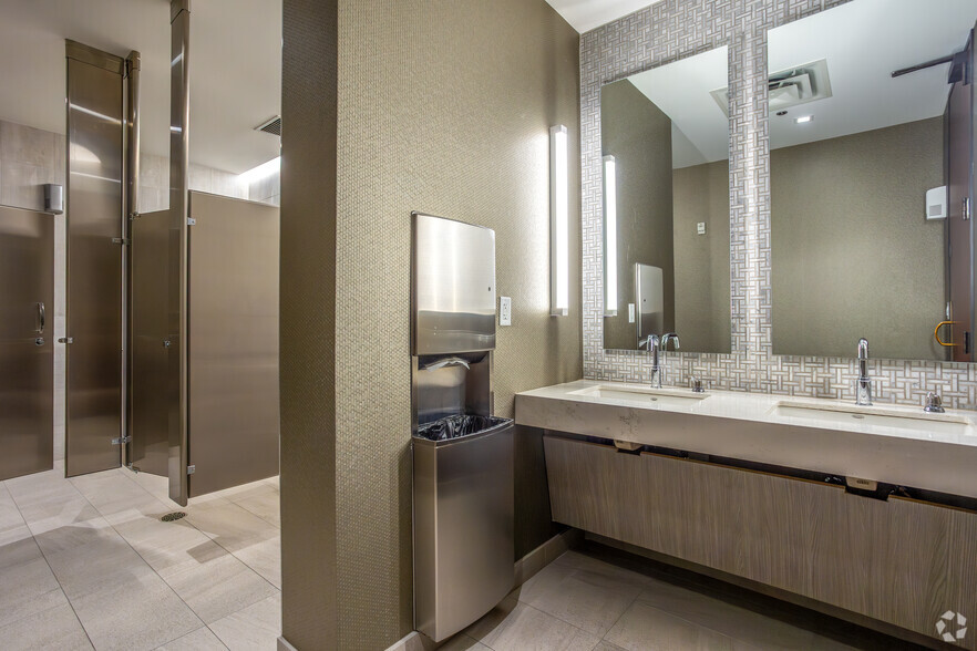 More Photos Of 4201 Spring Valley Rd, Dallas Office For Lease