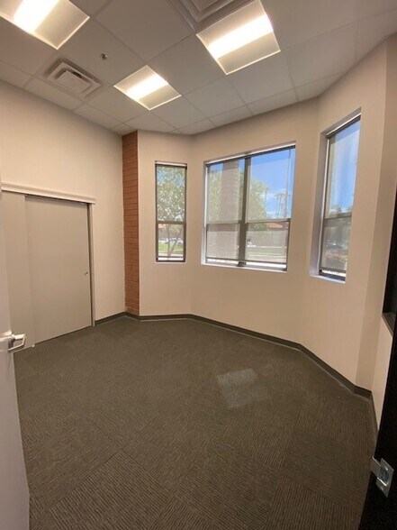 More Photos Of 1200 W University Dr, Tempe Office Residential For Lease