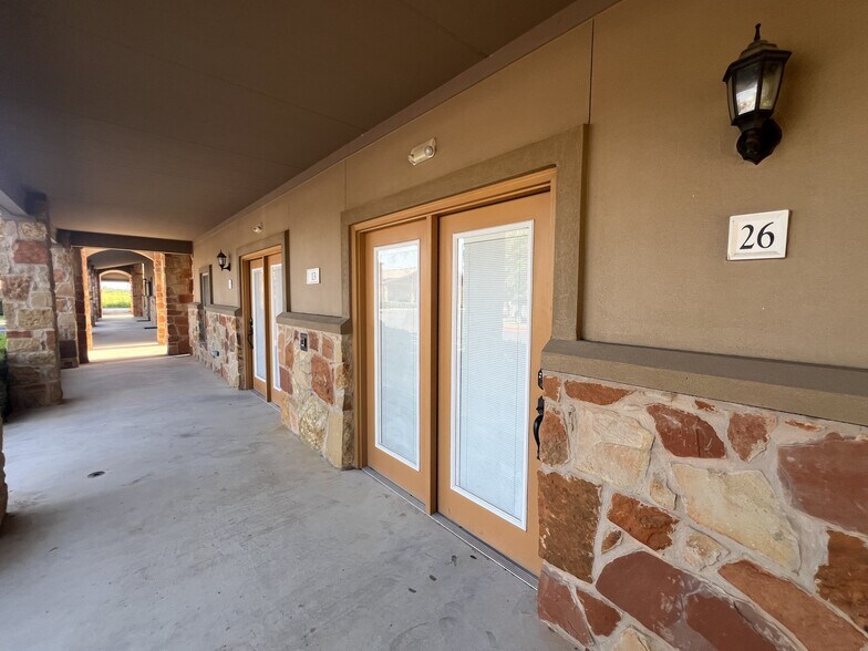 More Photos Of 2851 Joe Dimaggio Blvd, Round Rock Medical For Lease