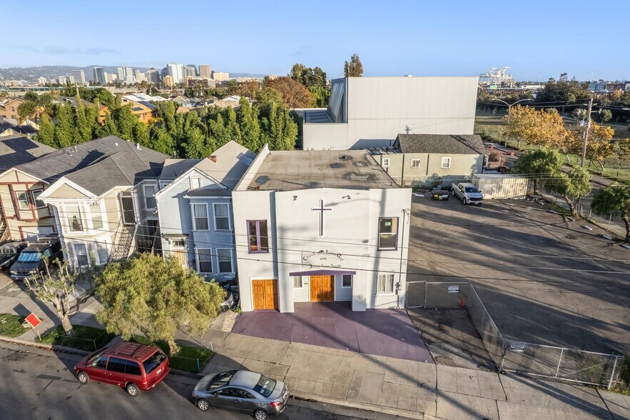 More Photos Of 310 Peralta St, Oakland Religious Facility For Sale