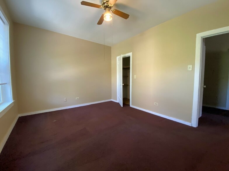 More Photos Of 2534 E 76th St, Chicago Apartments For Sale