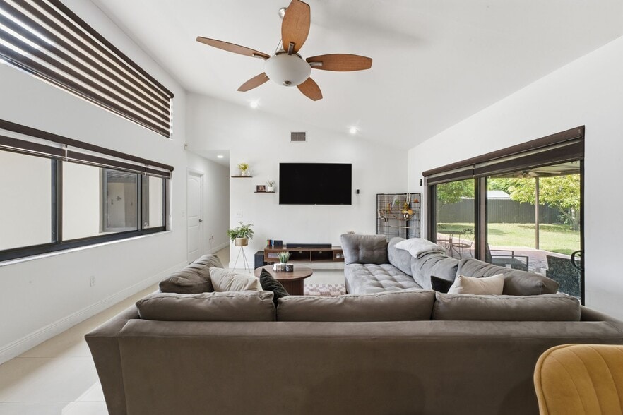 More Photos Of 4150 SW 137th Ct, Miami Schools For Sale
