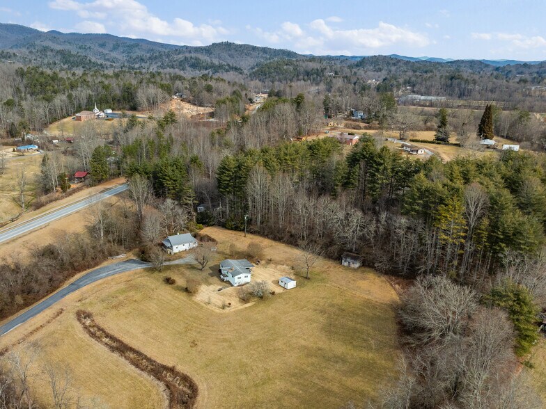 More Photos Of 146 Monteith Rd, Brevard Multifamily For Sale