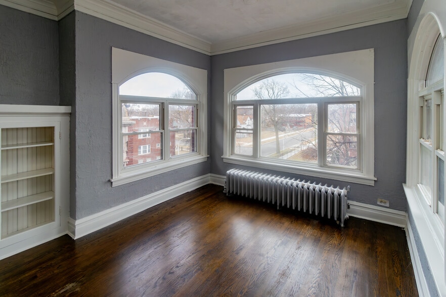 More Photos Of 7304 S Union Ave, Chicago Multifamily For Sale