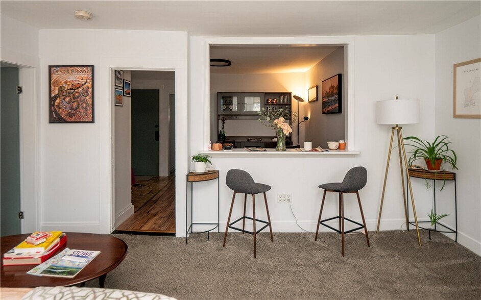 More Photos Of 130-132 Spring St, Newport Apartments For Sale