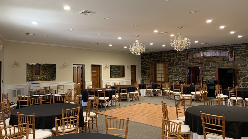 More Photos Of 2912 Old Nazareth Rd, Easton General Retail For Sale