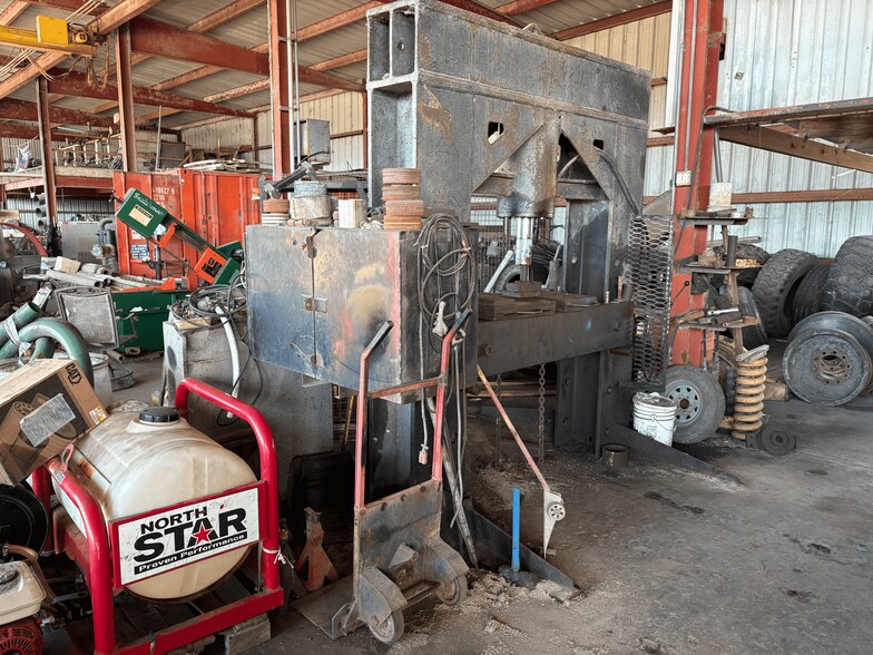 More Photos Of 211 N 9th St, Immokalee Contractor Storage Yard For Sale