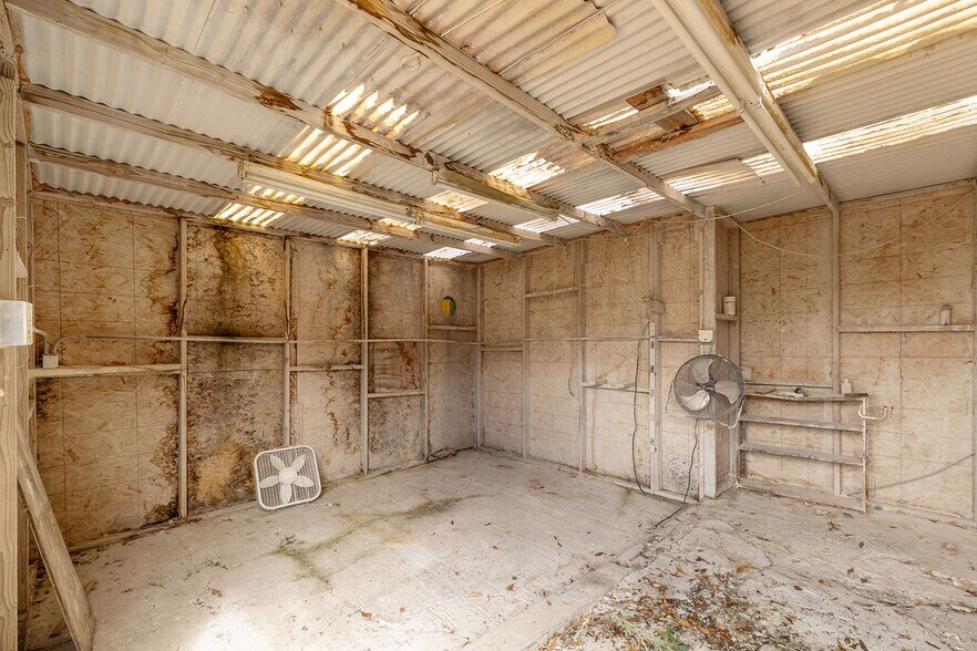 More Photos Of 9370 Macarthur Blvd, Oakland Storefront For Sale
