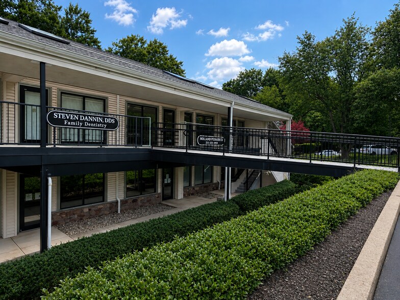 More Photos Of 295 Buck Rd, Holland Office For Lease