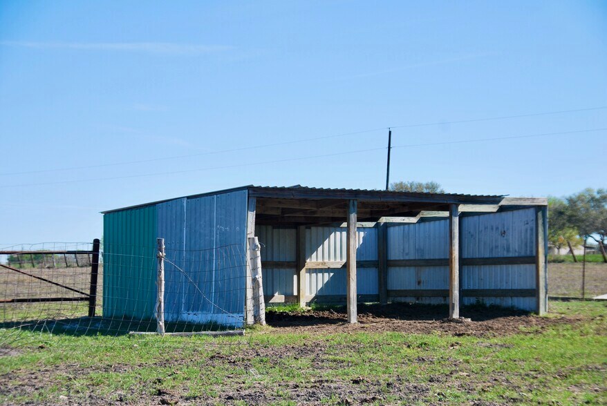 More Photos Of TBD State Highway 95, Moulton Land For Sale