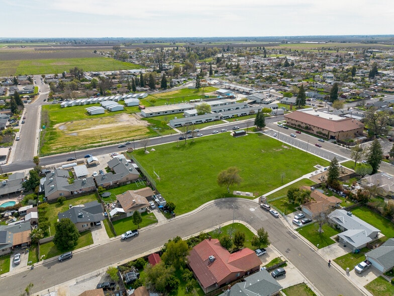 More Photos Of 896 N Mariposa Ave, Visalia Land For Sale