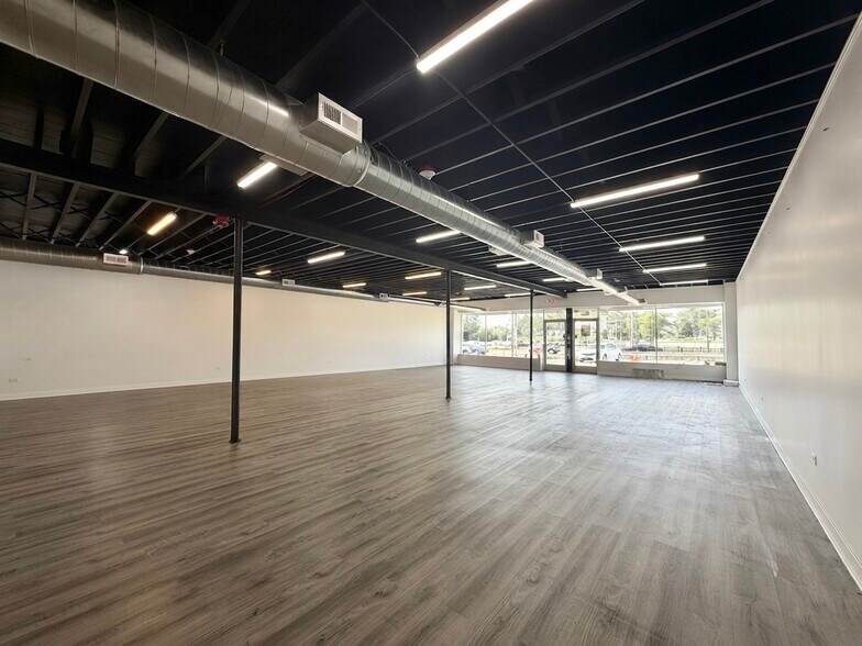 More Photos Of 3913 Sauk Trail, Richton Park Storefront Retail Residential For Sale