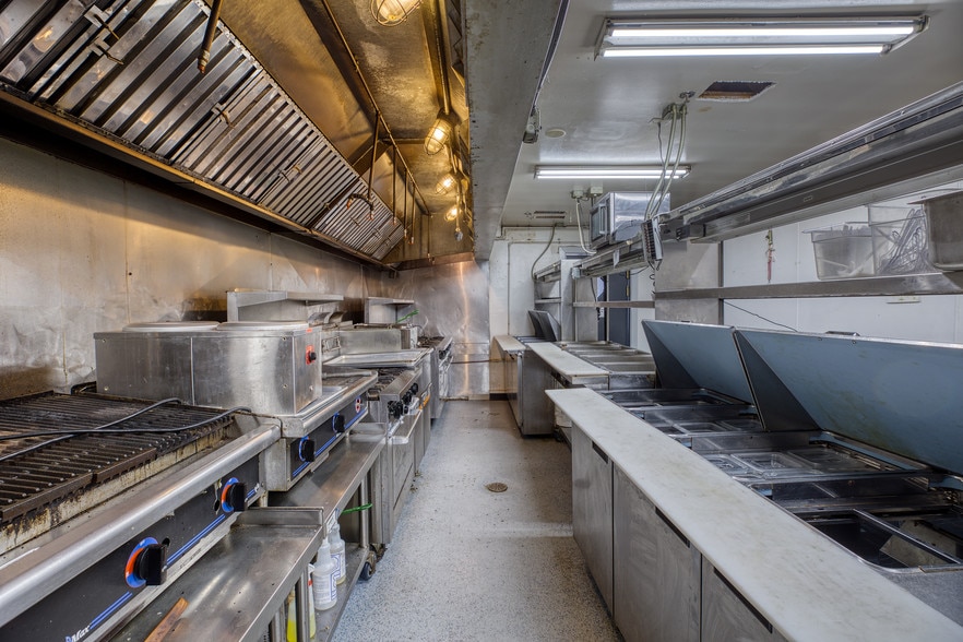 More Photos Of 5401 Coastal Hwy, Ocean City Restaurant For Sale