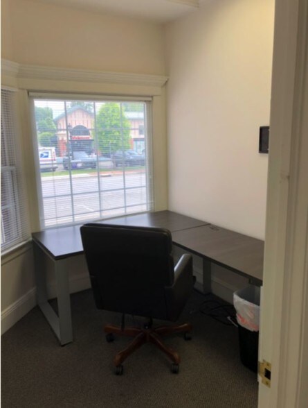 More Photos Of 27 Pine St, New Canaan Office For Sale