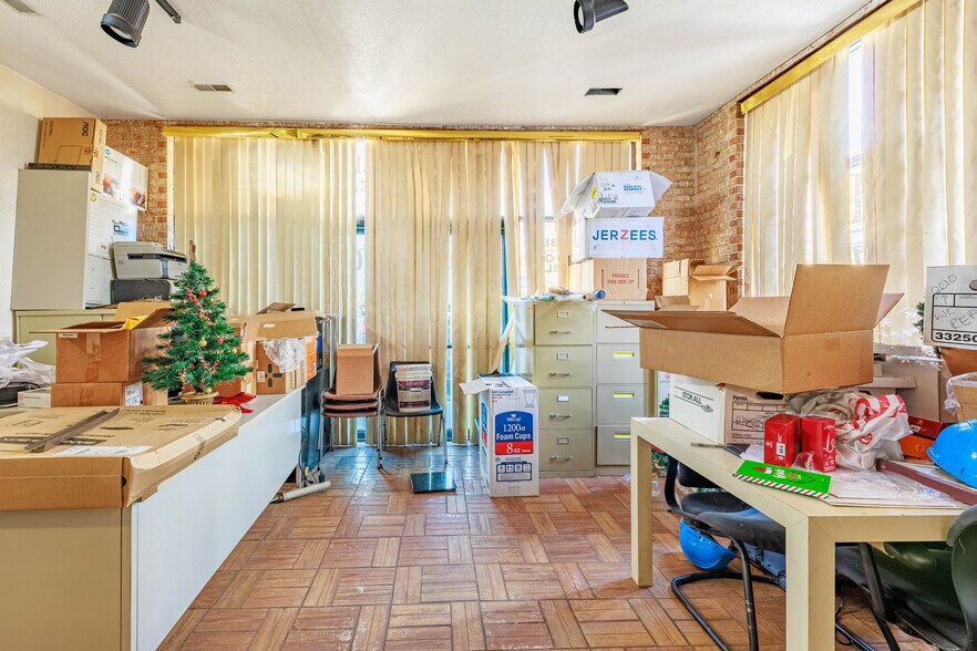 More Photos Of 4117 W 47th St, Chicago General Retail For Sale