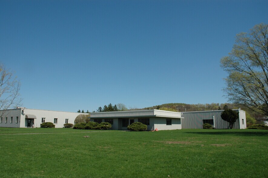 More Photos Of 1 Taconic Pl, Chatham Light Manufacturing For Lease