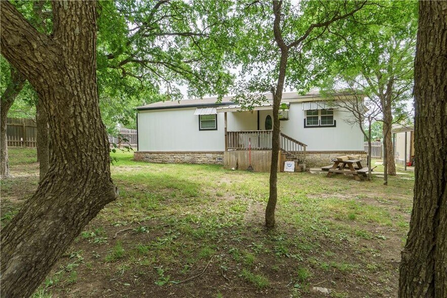 More Photos Of 140 Little Pool, Buda Specialty For Sale