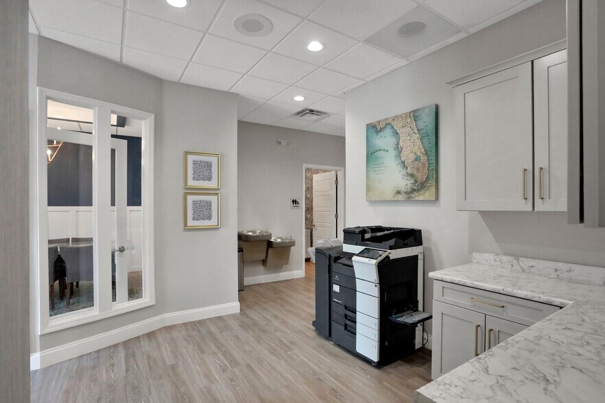 More Photos Of 1845 East West Pky, Fleming Island Medical For Lease