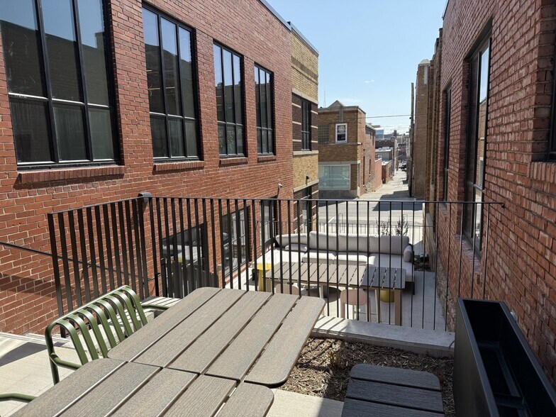 More Photos Of 220 W 18th St, Kansas City Office For Lease