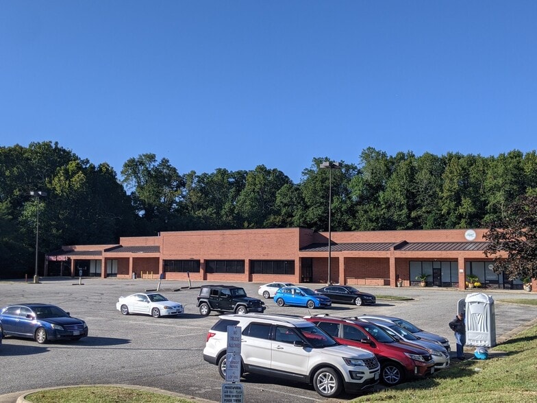 More Photos Of 4-8 Elmhurst St, Newport News Unknown For Lease