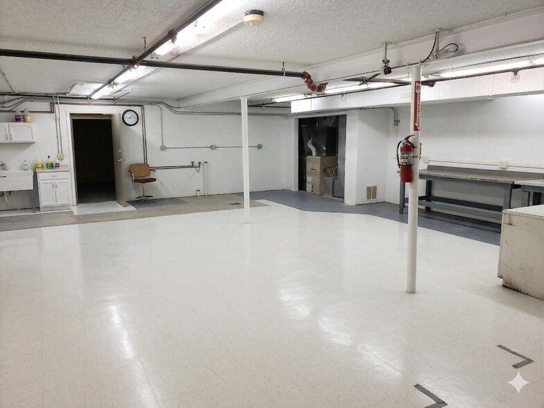 More Photos Of 649 N Front St, Rock Springs Warehouse For Lease