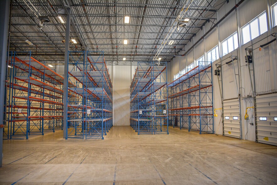 More Photos Of 19 Thompson Dr, Essex Manufacturing For Lease