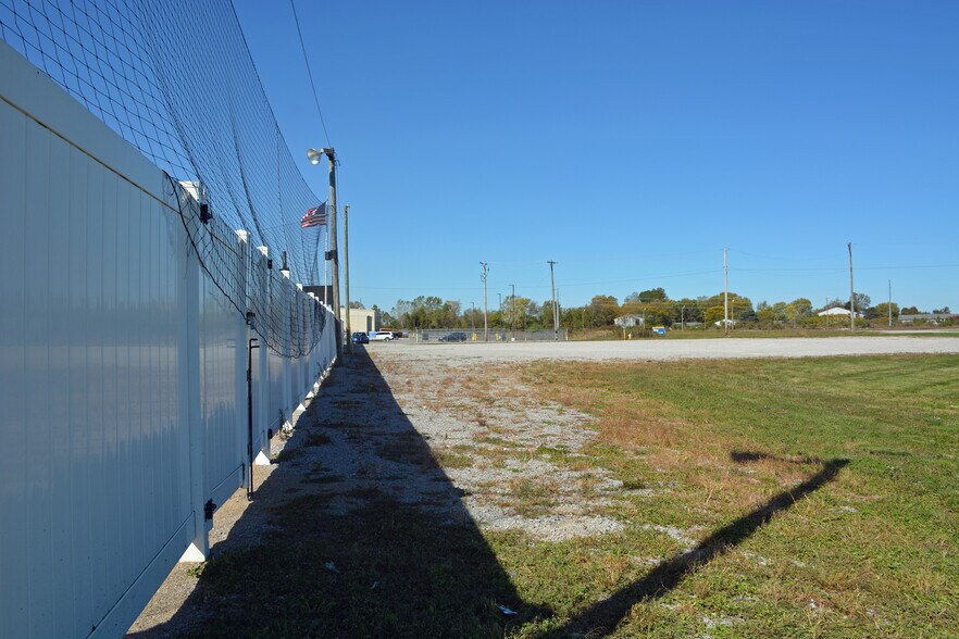 More Photos Of 555 Ohio st, Kendallville Land For Sale